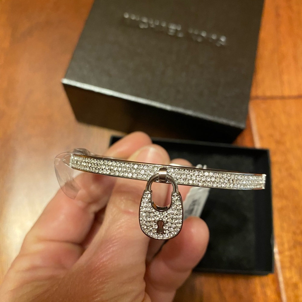 NWT Michael Kors pave hinge padlock Bangle Bracelet silvertone charm forever ❤️
